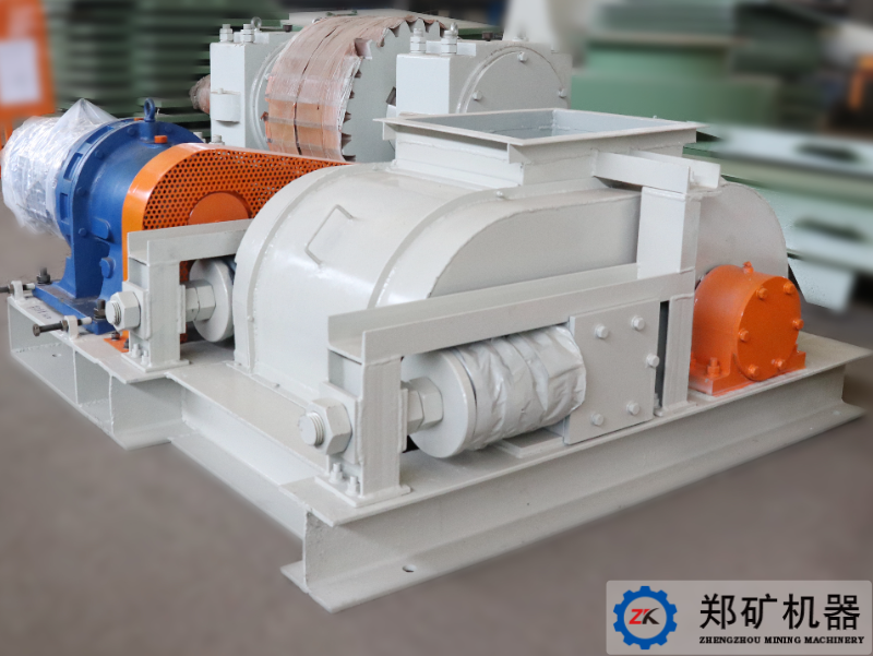 GL450×400對(duì)輥造粒機(jī).jpg